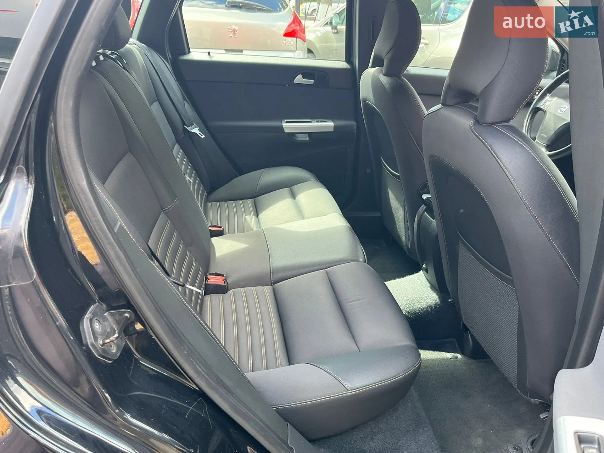 2011 Volvo V50 - мініатюра 50