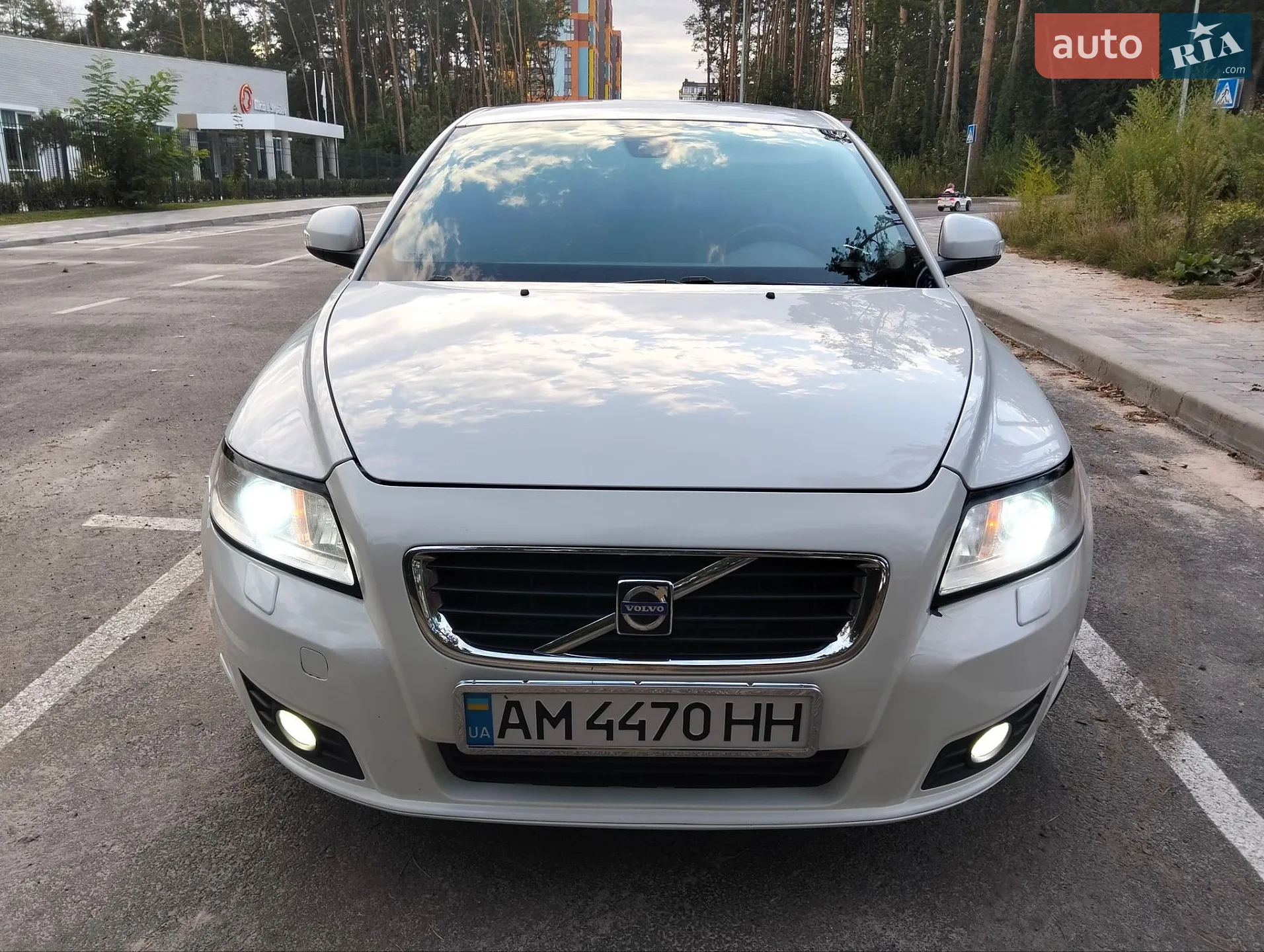 2010 Volvo V50 - фото 1