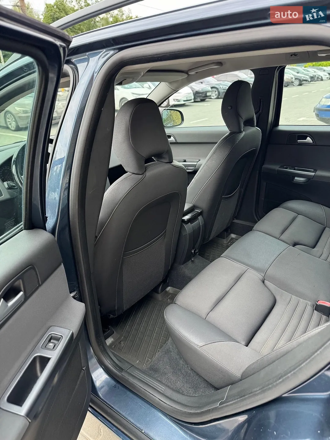 2010 Volvo V50 - мініатюра 16