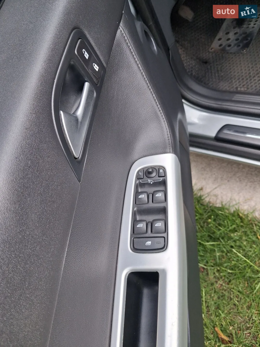 2011 Volvo V50 - мініатюра 11