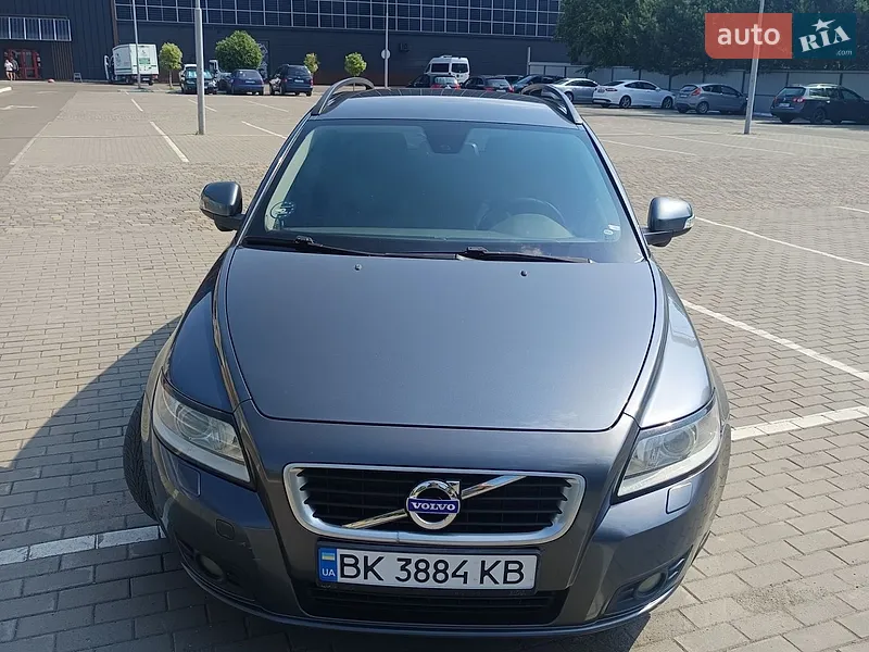 Volvo V50