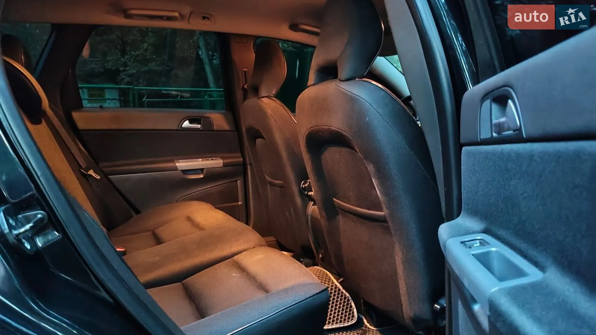 2011 Volvo V50 - мініатюра 7