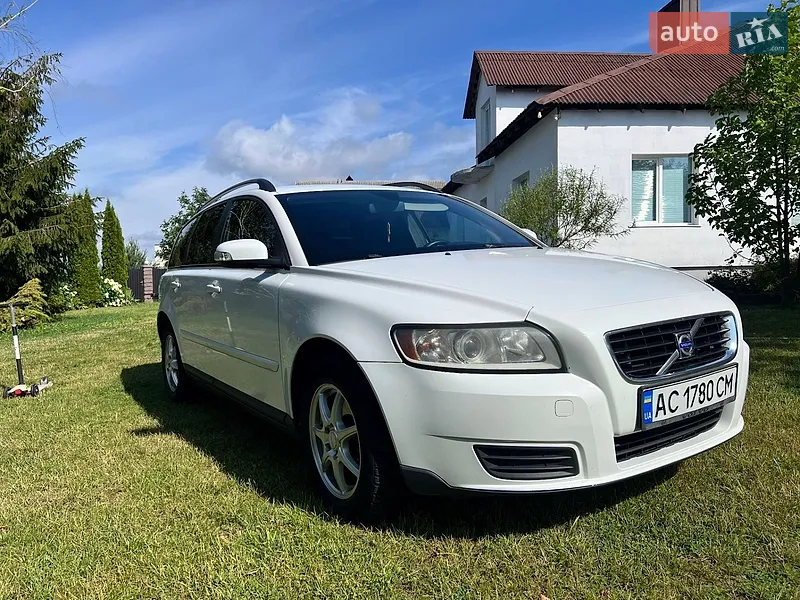 Volvo V50