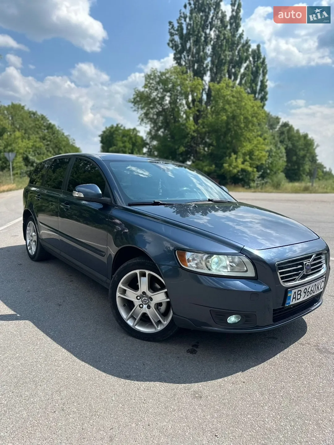 2010 Volvo V50 - фото 1