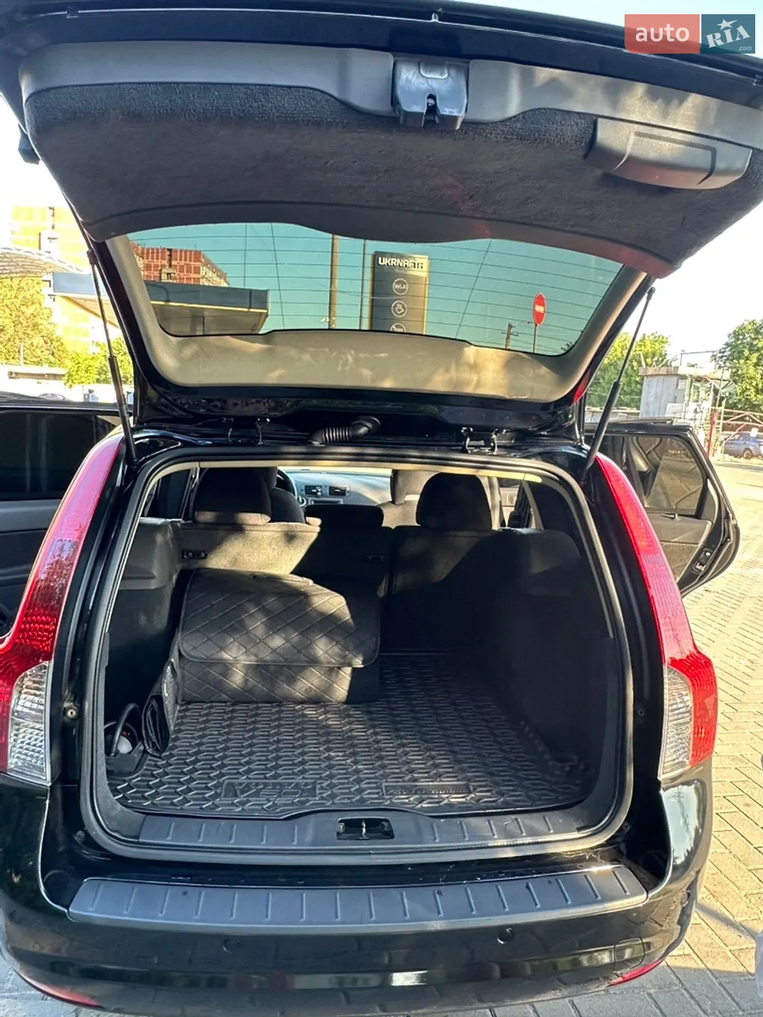 2010 Volvo V50 - мініатюра 21