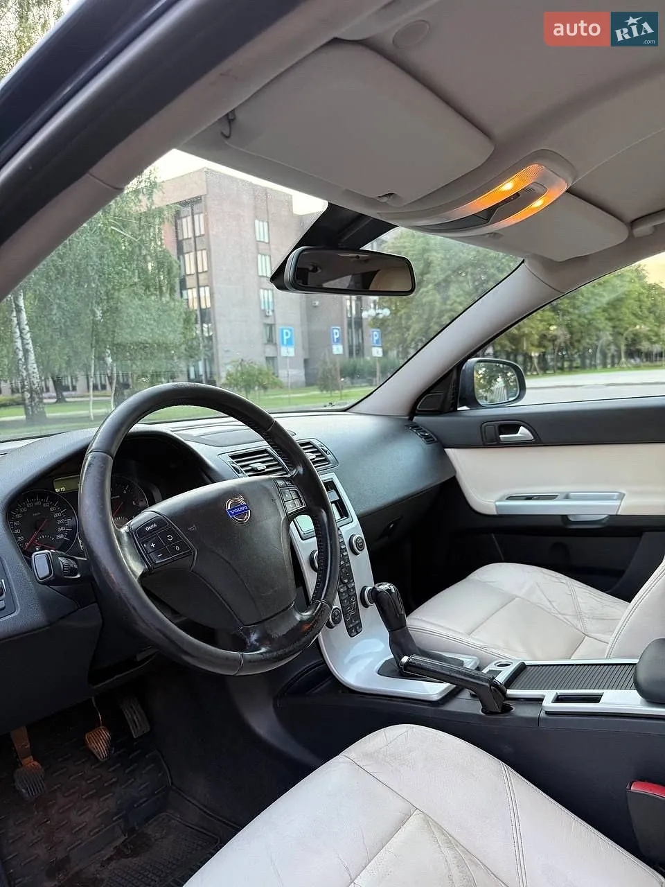 2011 Volvo V50 - мініатюра 16