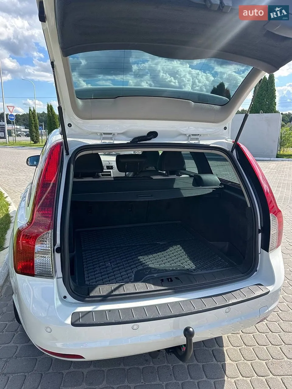 2011 Volvo V50 - мініатюра 9