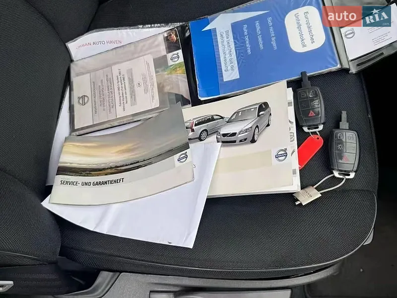 Універсал Volvo V50 2010 в Косові документ