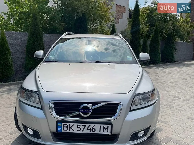 Volvo V50 2011