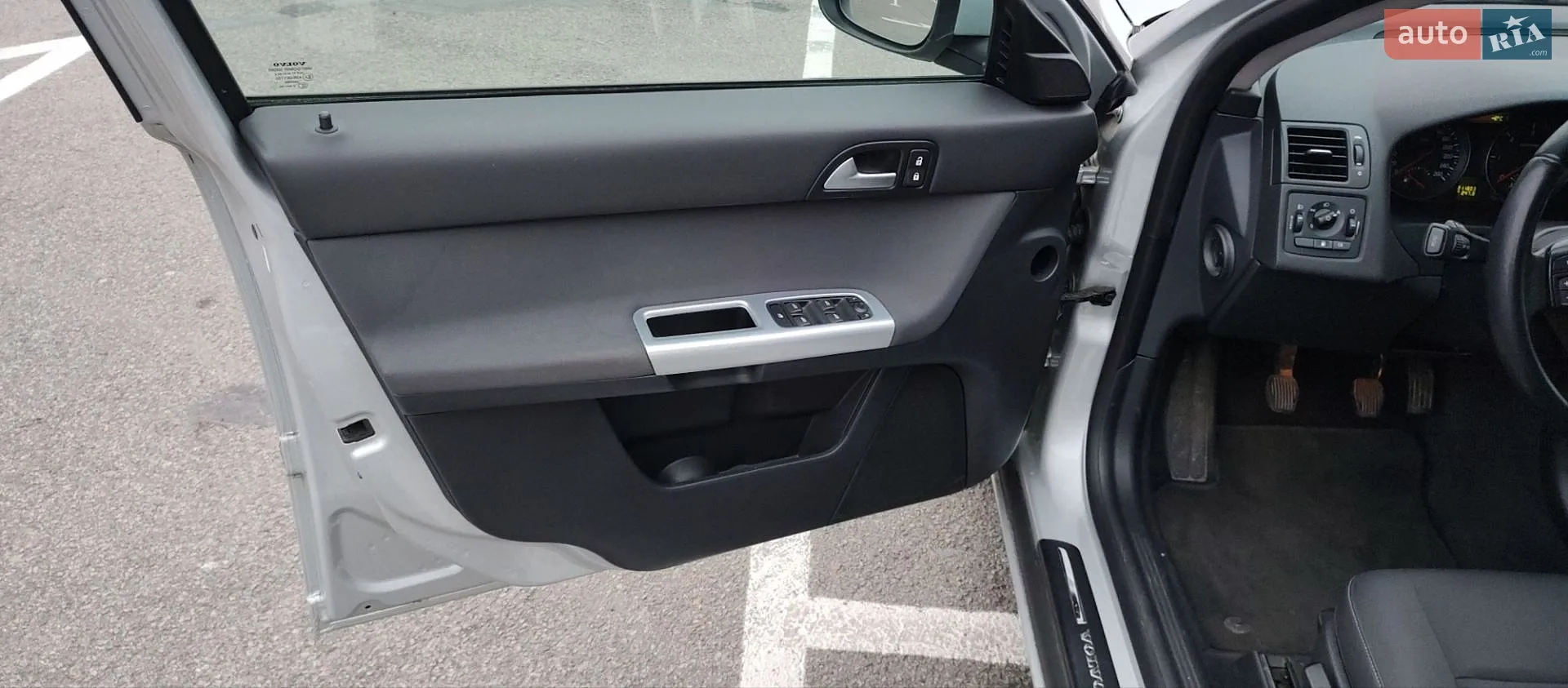 2011 Volvo V50 - мініатюра 11