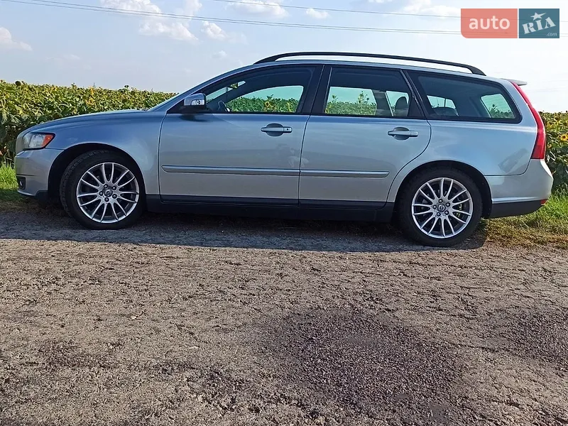 Volvo V50