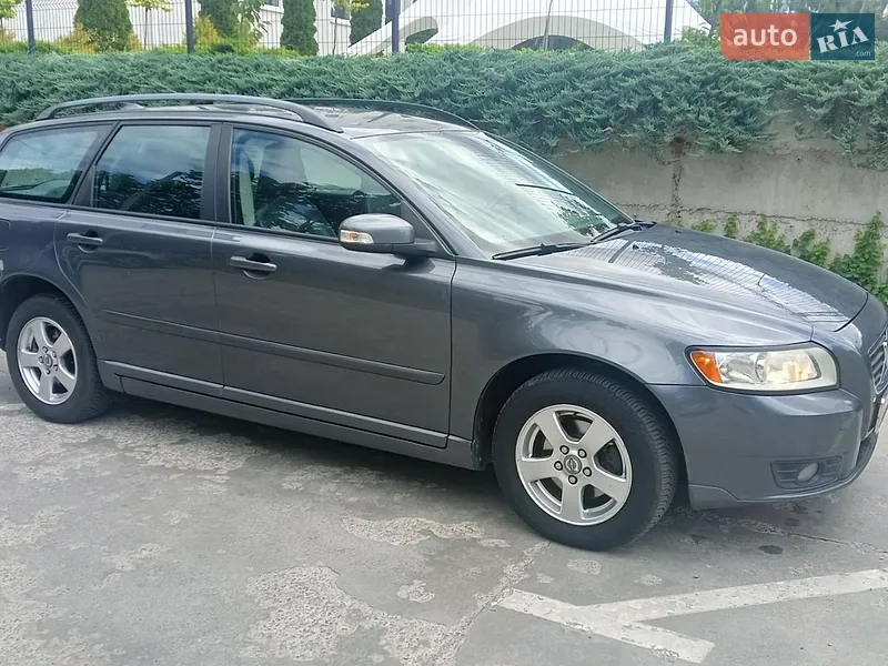 Volvo V50