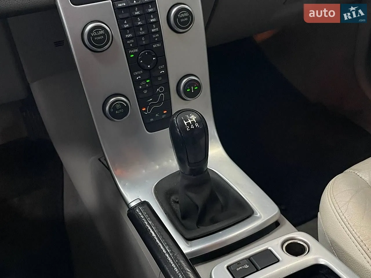 2010 Volvo V50 - мініатюра 23
