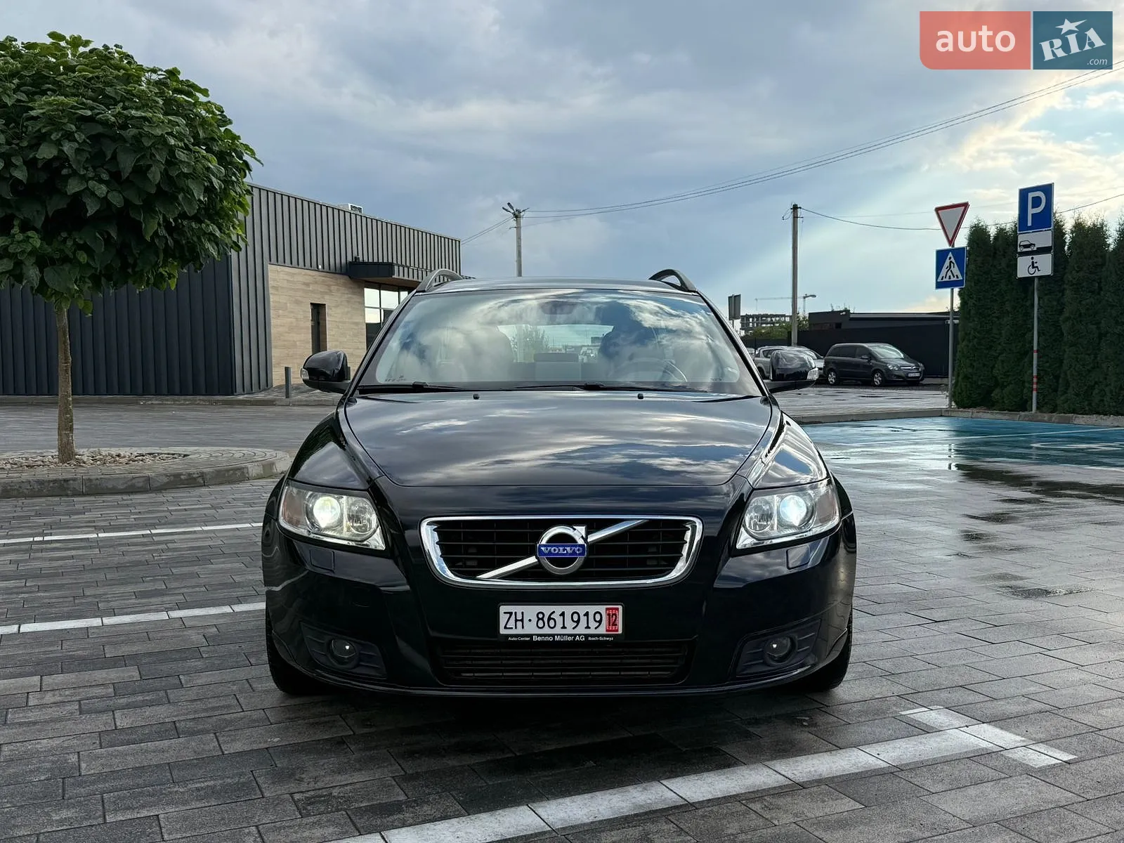 2011 Volvo V50 - мініатюра 3