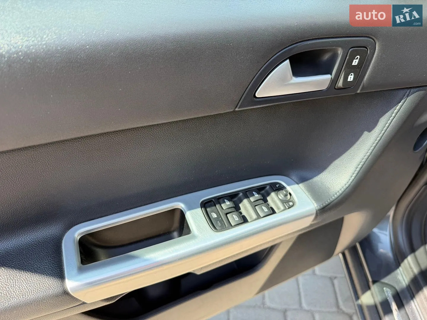 2010 Volvo V50 - мініатюра 18