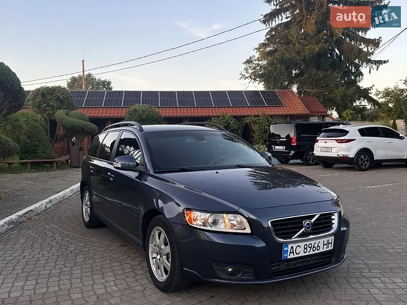 Volvo V50