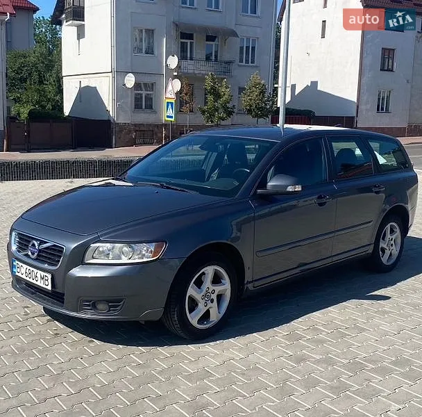 Volvo V50 2010