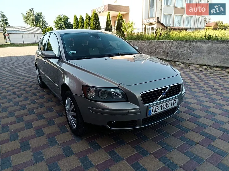 Volvo V50 2004