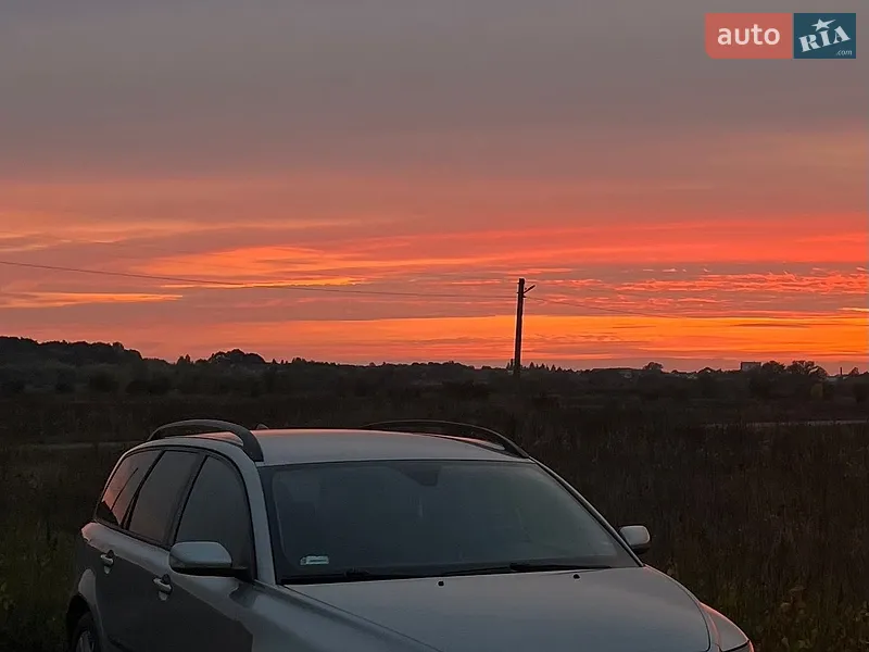 Volvo V50