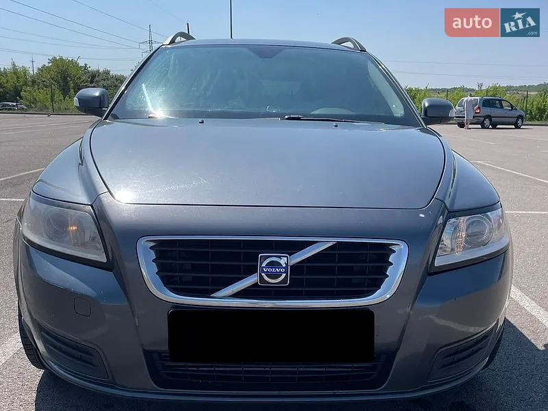 Volvo V50