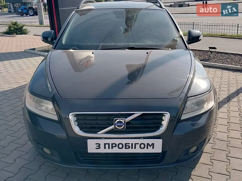 Volvo V50