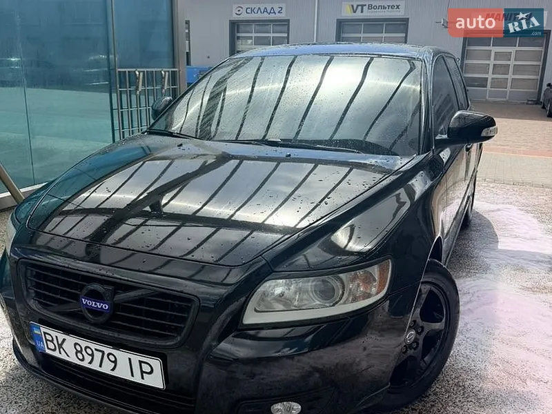 Volvo V50