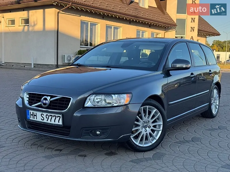 Volvo V50