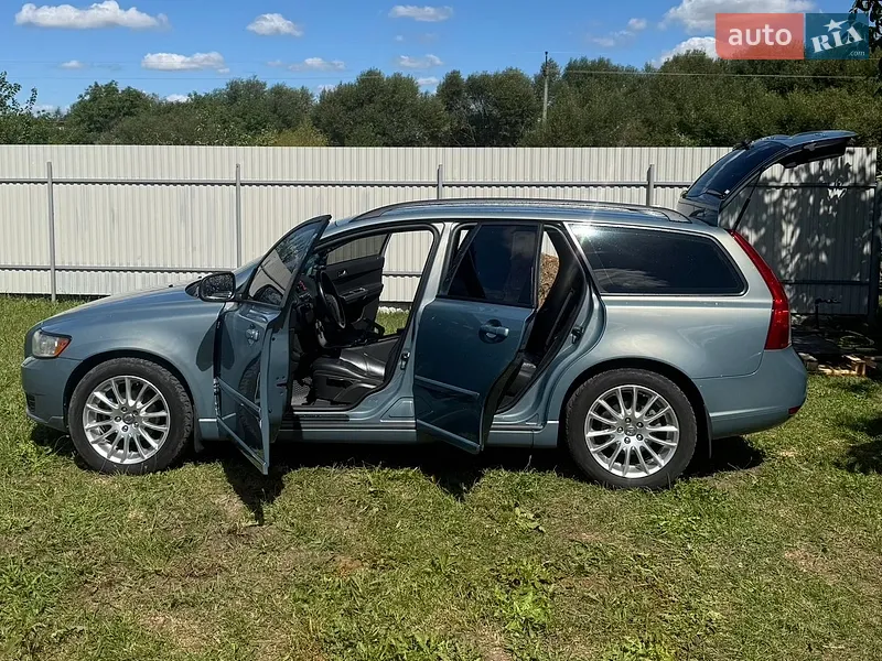 Volvo V50