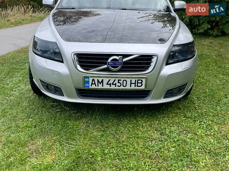 Volvo V50 2010