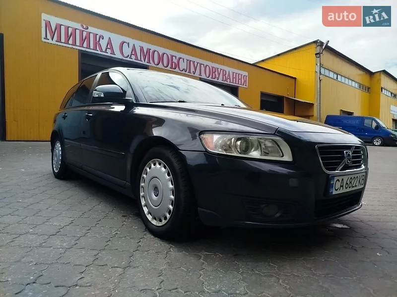 Volvo V50