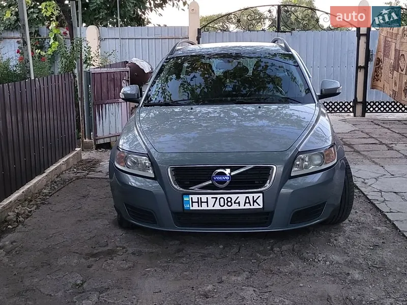 Volvo V50