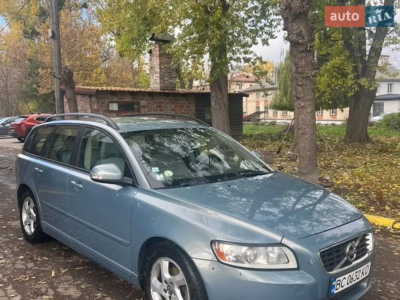 Volvo V50