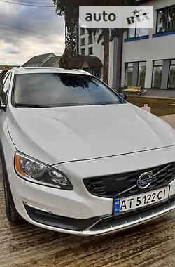 Універсал Volvo V60 Cross Country 2016 в Івано-Франківську