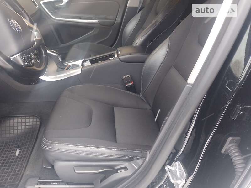 Універсал Volvo V60 Cross Country 2018 в Рівному