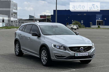 Универсал Volvo V60 Cross Country 2016 в Киеве