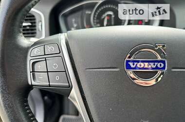Универсал Volvo V60 Cross Country 2018 в Киеве