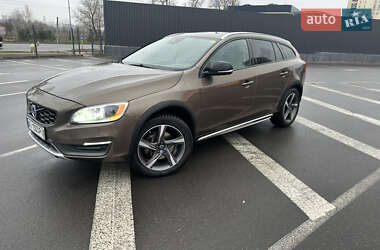 Универсал Volvo V60 Cross Country 2015 в Киеве