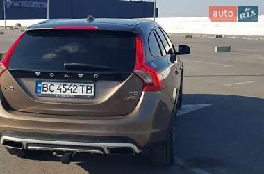 Универсал Volvo V60 Cross Country 2015 в Городке