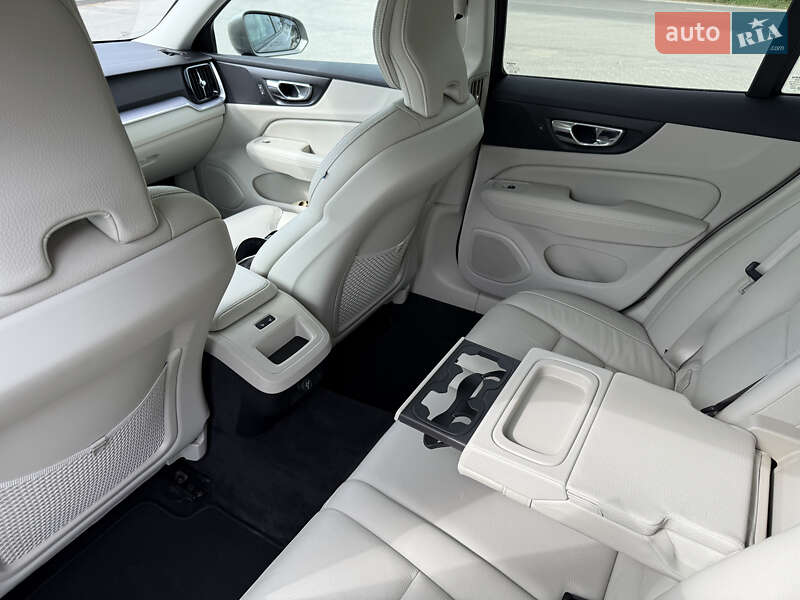 Универсал Volvo V60 Cross Country 2019 в Виннице