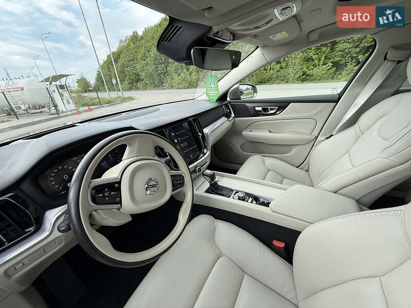 Универсал Volvo V60 Cross Country 2019 в Виннице