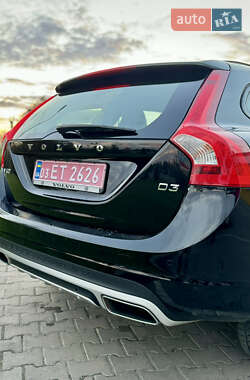 Универсал Volvo V60 Cross Country 2017 в 