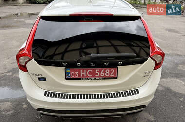 Универсал Volvo V60 Cross Country 2016 в 