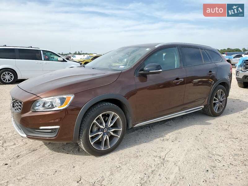 Универсал Volvo V60 Cross Country 2018 в 