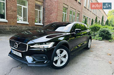 Универсал Volvo V60 Cross Country 2019 в Ромнах