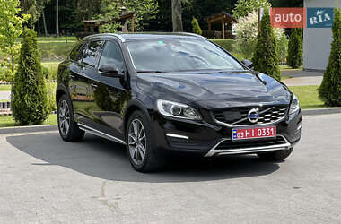 Универсал Volvo V60 Cross Country 2016 в 