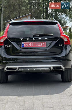 Универсал Volvo V60 Cross Country 2016 в 