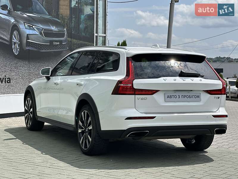 Универсал Volvo V60 Cross Country 2020 в Хмельницком