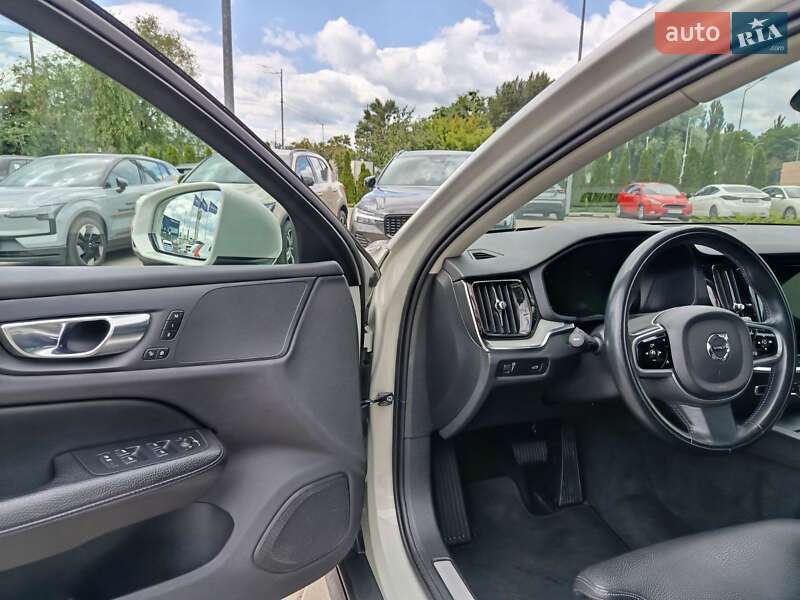 Універсал Volvo V60 Cross Country 2020 в Києві