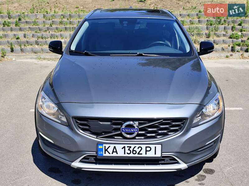 Универсал Volvo V60 Cross Country 2015 в Киеве