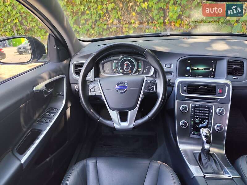 Универсал Volvo V60 Cross Country 2015 в Киеве